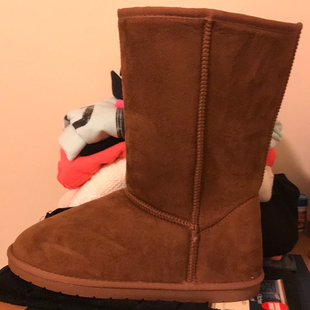 Unworn boots